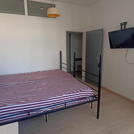 Newborn Comfort Hostel The Biggest Hostel Of Town With Best Location Prisztina Zewnętrze zdjęcie